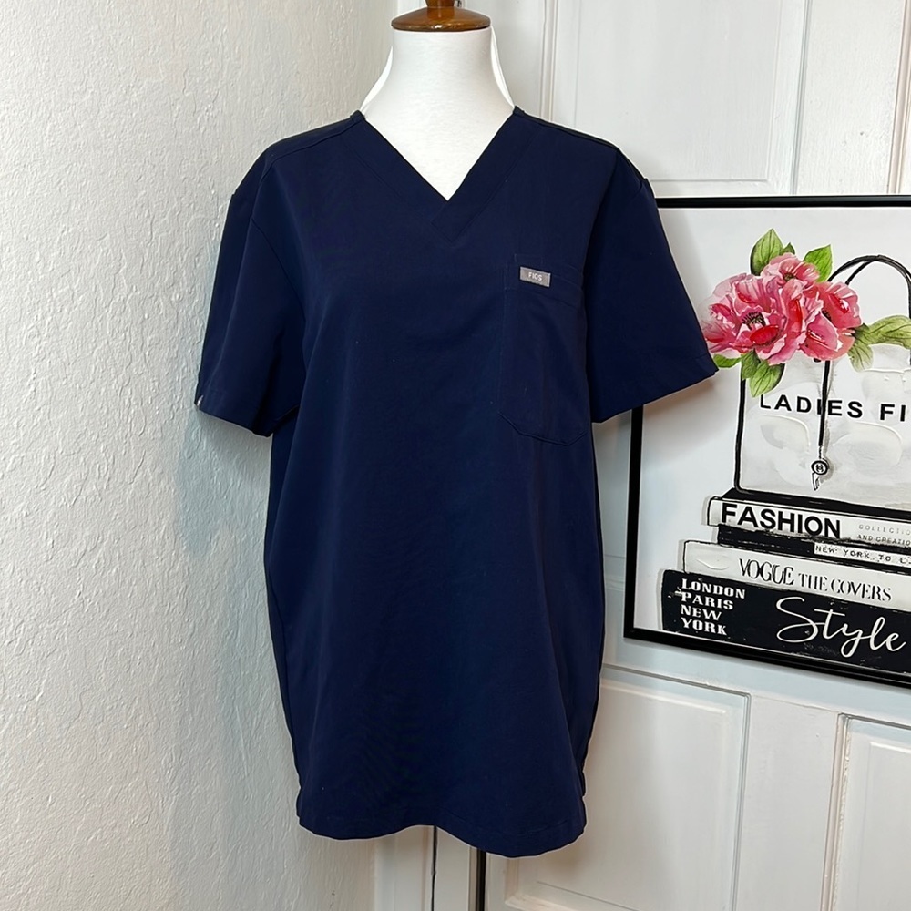 Figs Navy One Pocket Scrub Top Size S